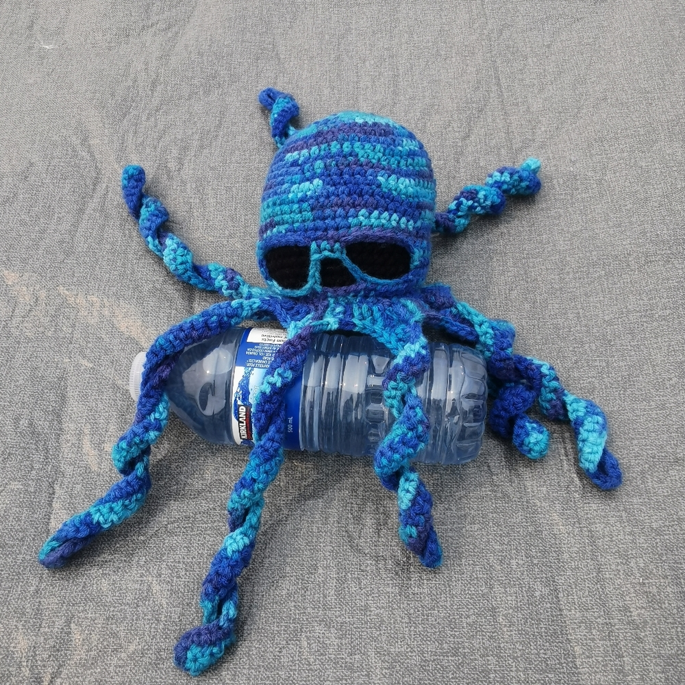 Hand Crochet Creepy Skull Octopus Ocean Blue Veragted  100% acrylic yarn